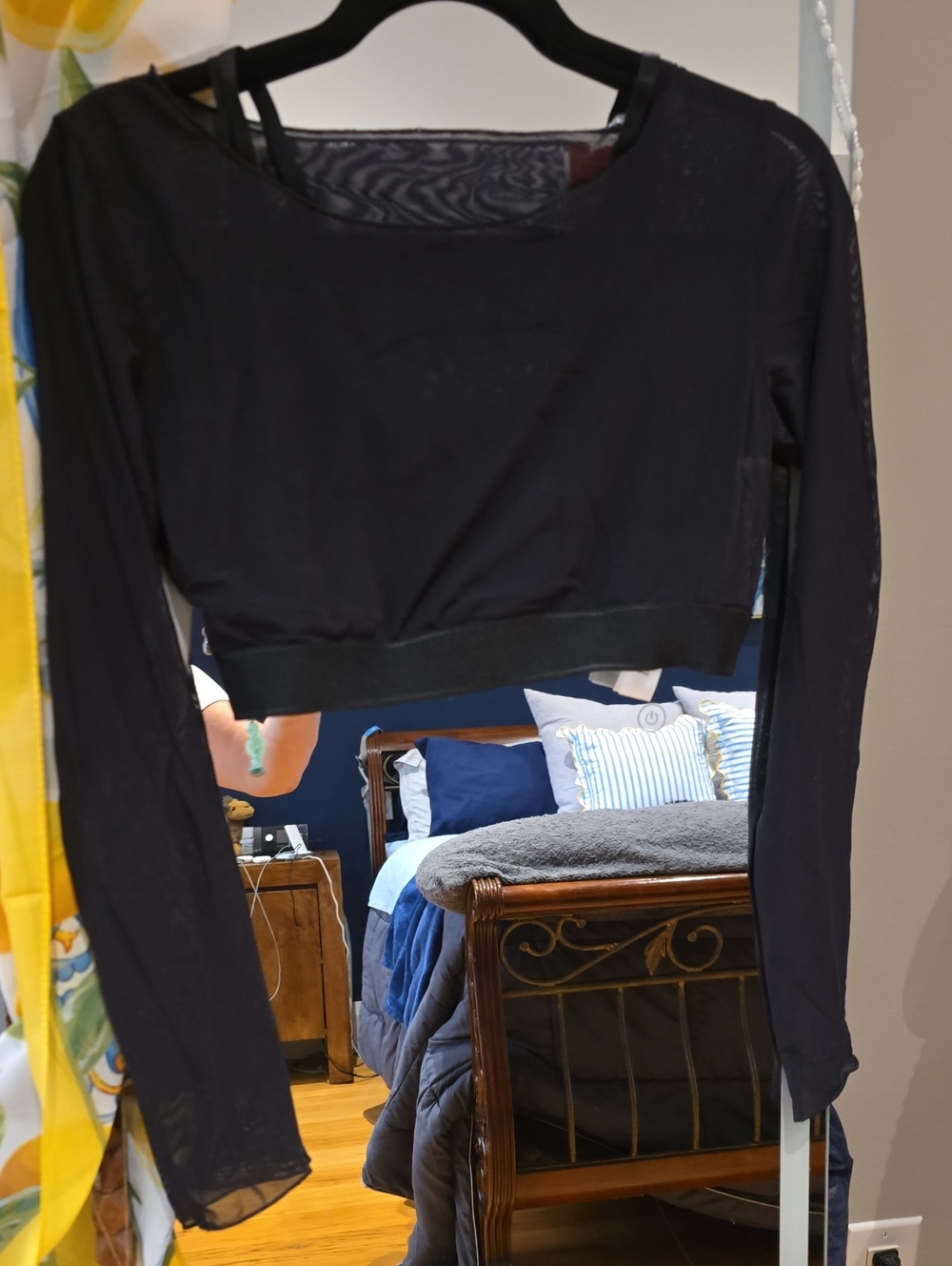 Black Long-Sleeve Crop Top - Women